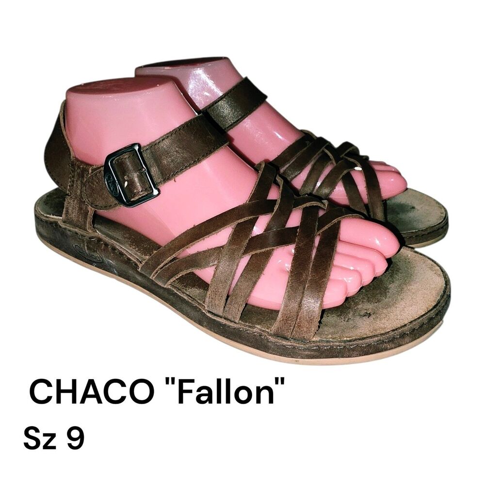 Chaco Sz 9 Fallon Well Loved Pinecone Brown Leather Distressed Hiking Sandals